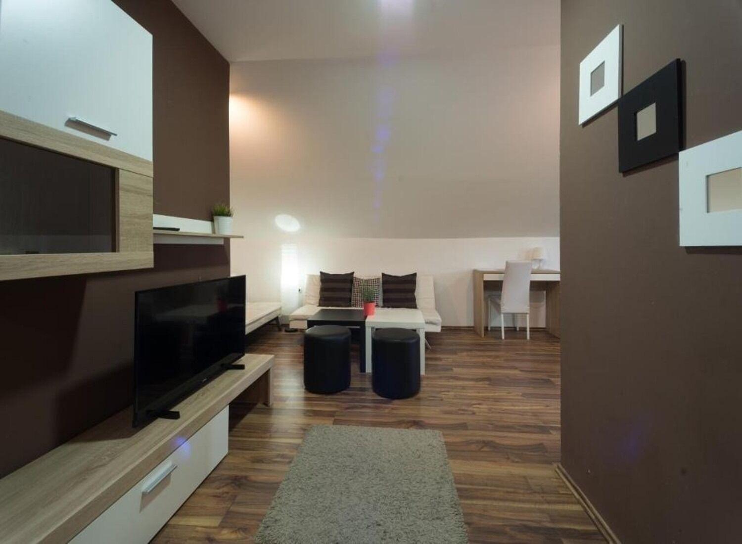 Apartments San - With Pool; Rakovica Bagian luar foto